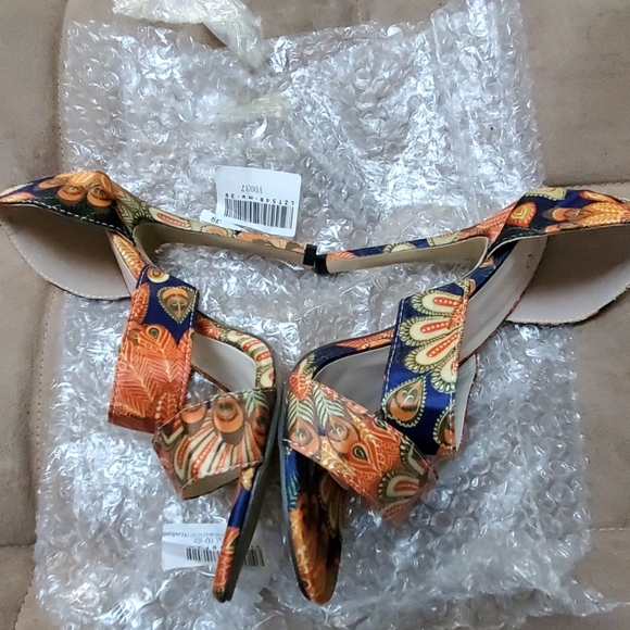 Shows - Picture 2 of 5